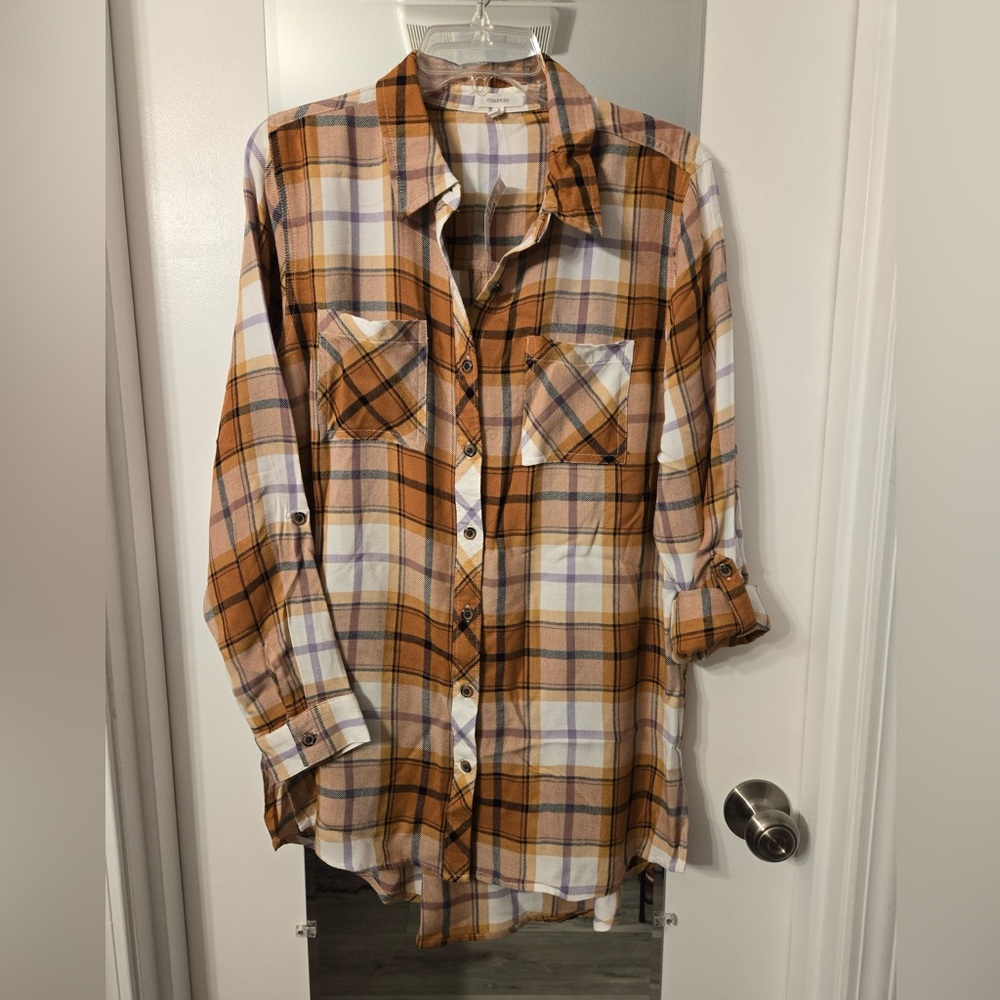 NWT Maurice’s plaid button-down long sleeve shirt -Size M